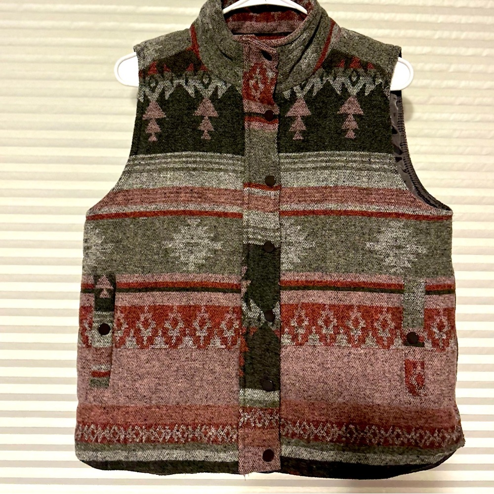 EUc Aztec Gray and Pink Puffer Vest Large